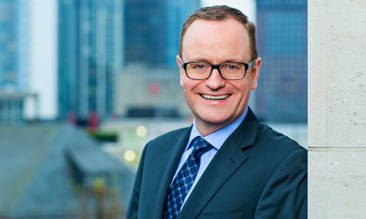 Auch in den kommenden Jahren werden die Versicherer durch unruhiges Fahrwasser manövrieren müssen. Davon ist Dirk Schmidt-Gallas, Senior Partner und Leiter der globalen Insurance-Practice bei Simon-Kucher, überzeugt.