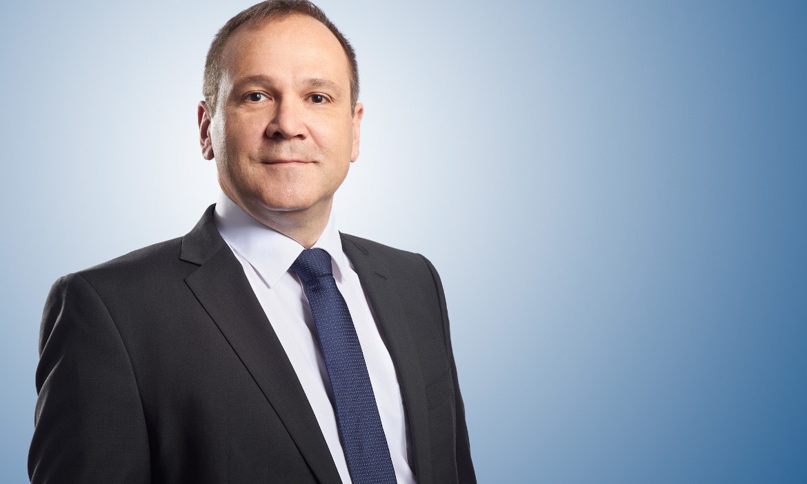 Warum sich die Basisrente auch bei mittleren Einkommen lohnt, erläutert Steffen Liebing von Standard Life im Pfefferminzia-Interview.