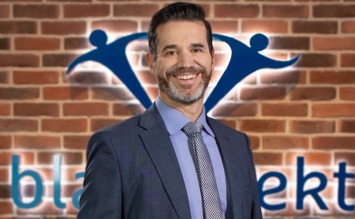 Oliver Pradetto Blau Direkt