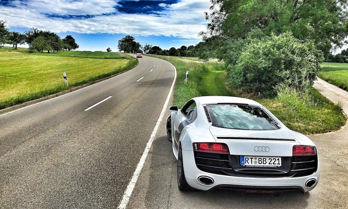 Auch flotte Flitzer brauchen eine KFZ-Versicherung. Aber wer sind eigentlich die größten Autoversicherer?