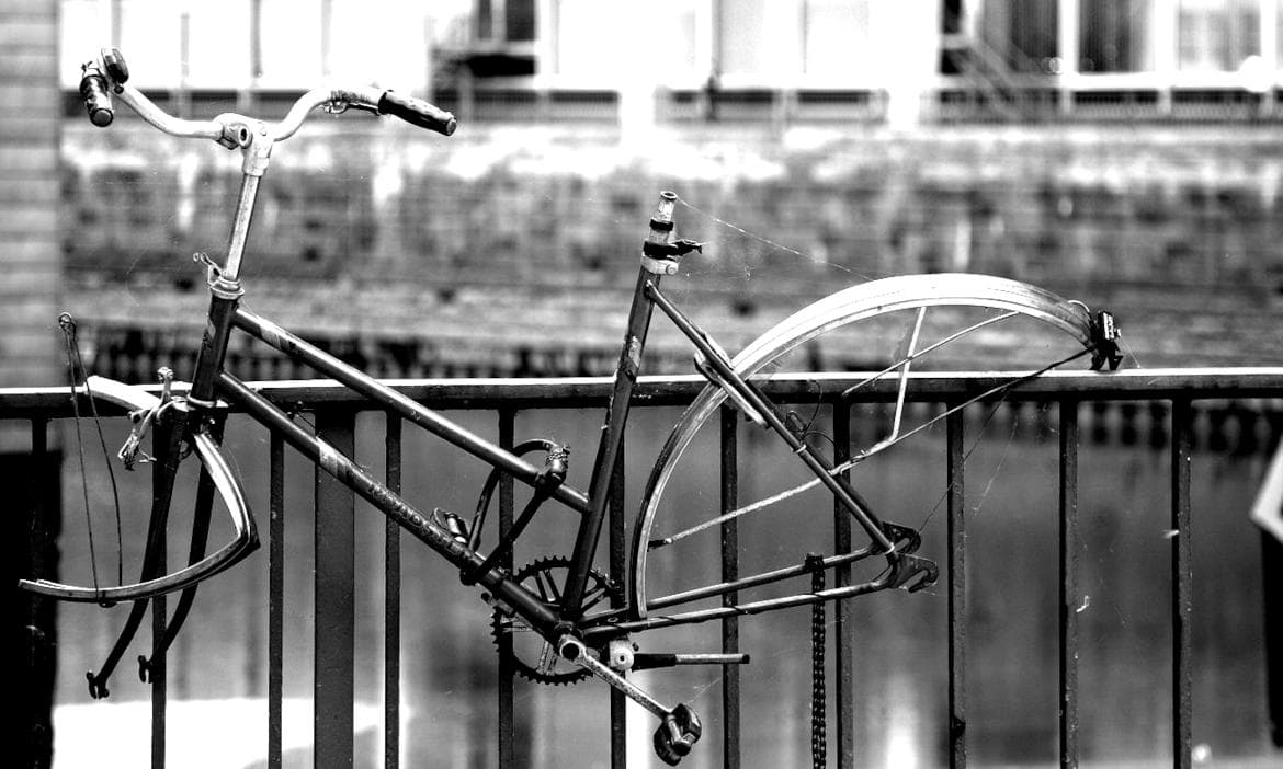 Klarer Fall für die Hausratversicherung: Gefleddertes Fahrrad