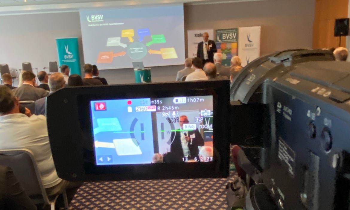 BVSV-Vorstand Andreas Schwarz erklärt den BVSV-Risk-Check