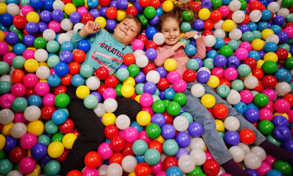 Bällebad vorhanden? Warum nicht! Manche Unternehmen kommen sehr familienfreundlich daher
