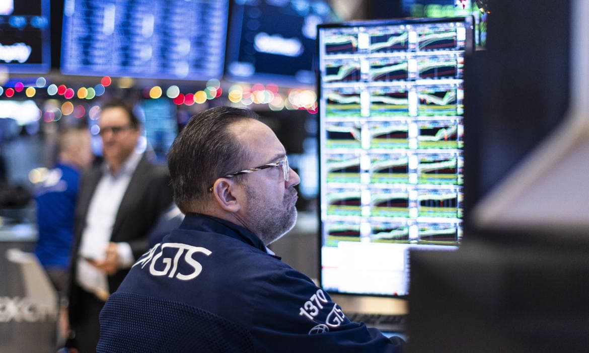 Händler in der New Yorker Aktienbörse: US-amerikanische Aktien dominieren seit Jahren den MSCI World