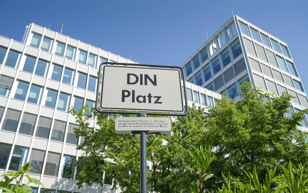Der DIN-Platz in Berlin. Hier hat das Deutsche Institut für Normung (DIN) seinen Sitz