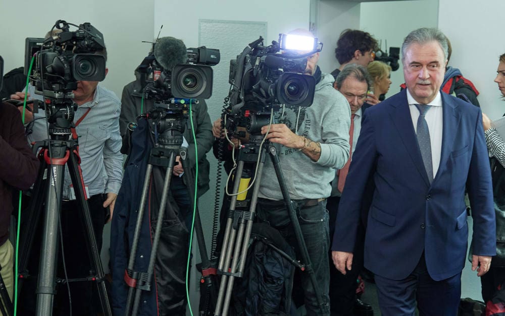 Journalisten filmen Lokführer-Gewerkschaftsboss Claus Weselsky: Im Presseversorgungswerk haben sich Anteile verschoben