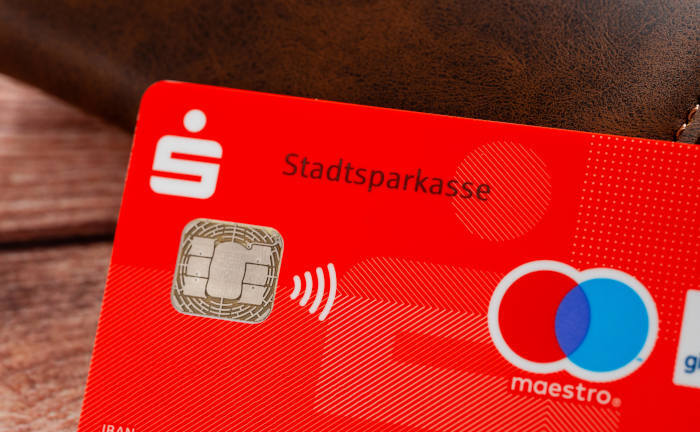 Karte mit Kontoverbindung: Nummer falsch abgetippt