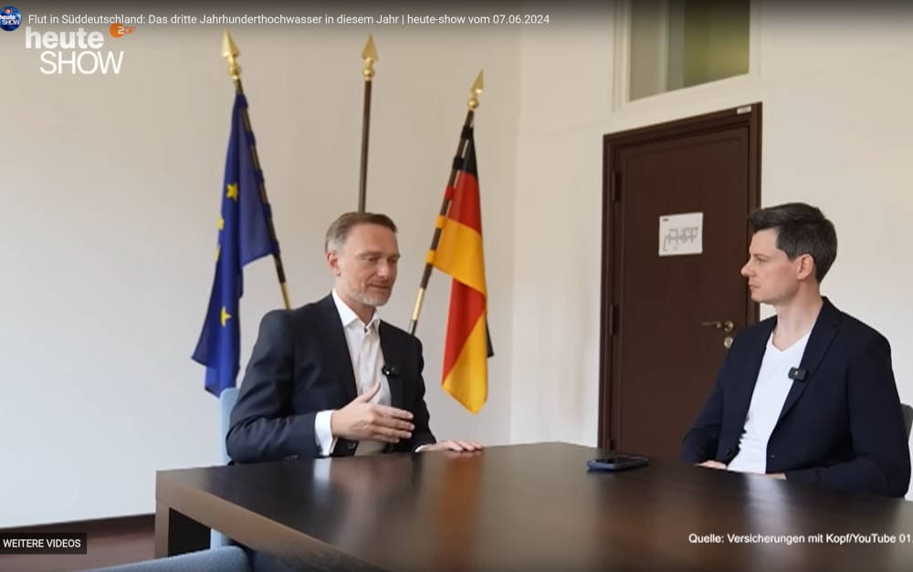 Bastian Kunkel (rechts) mit Bundesfinanzminister Christian Lindner in der „Heute Show“