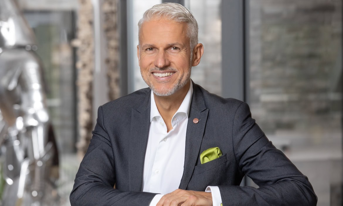 Klaus Hermann ist Versicherungsmakler und war davor 28 Jahre in der Ausschließlichkeit.