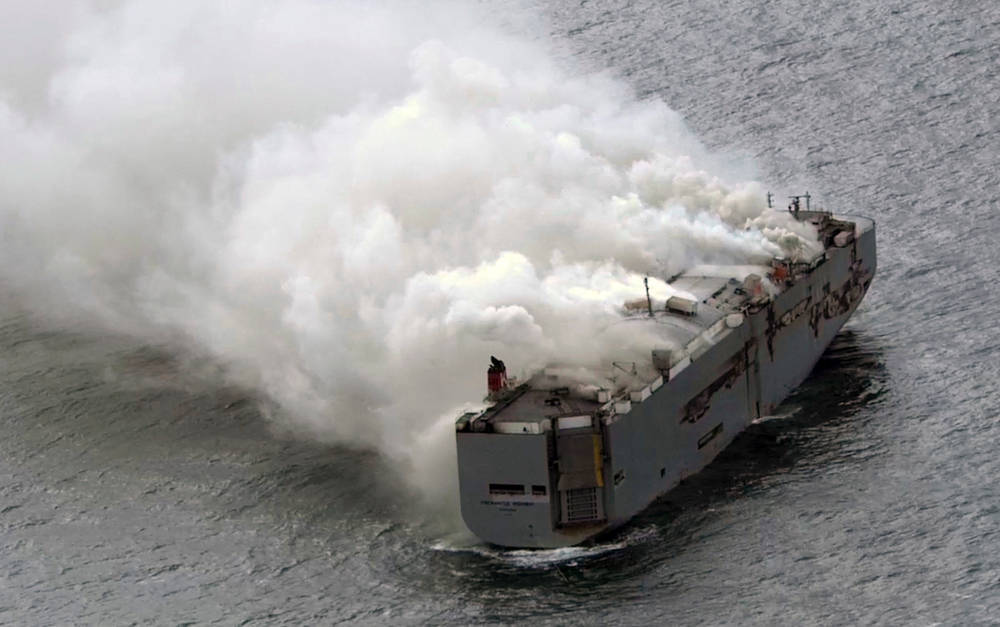 Brennender Autofrachter „Fremantle Highway“ am 26. Juli 2023 in der Nordsee