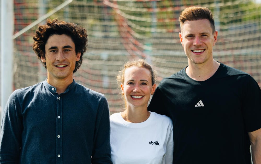 Stoïk-Chef Jules Veyrat, Stoïk-Deutschland-Chefin Franziska Geier und Nationaltorwart und Neu-Investor Marc-André ter Stegen (v.l.n.r.)