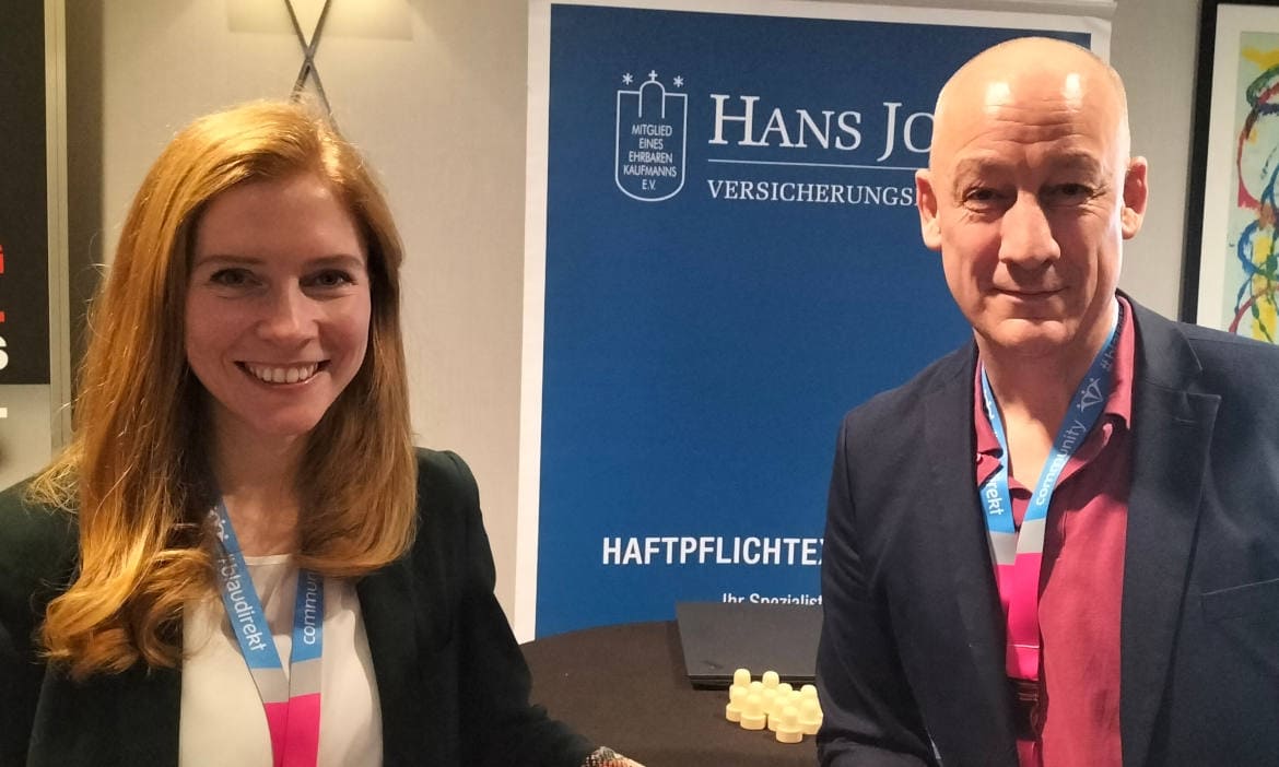 Franziska Geusen und Marc Hinrichsen, beide Geschäftsführer von Hans John Versicherungsmakler, auf der Blau Direkt Network Convention im polnischen Krakau