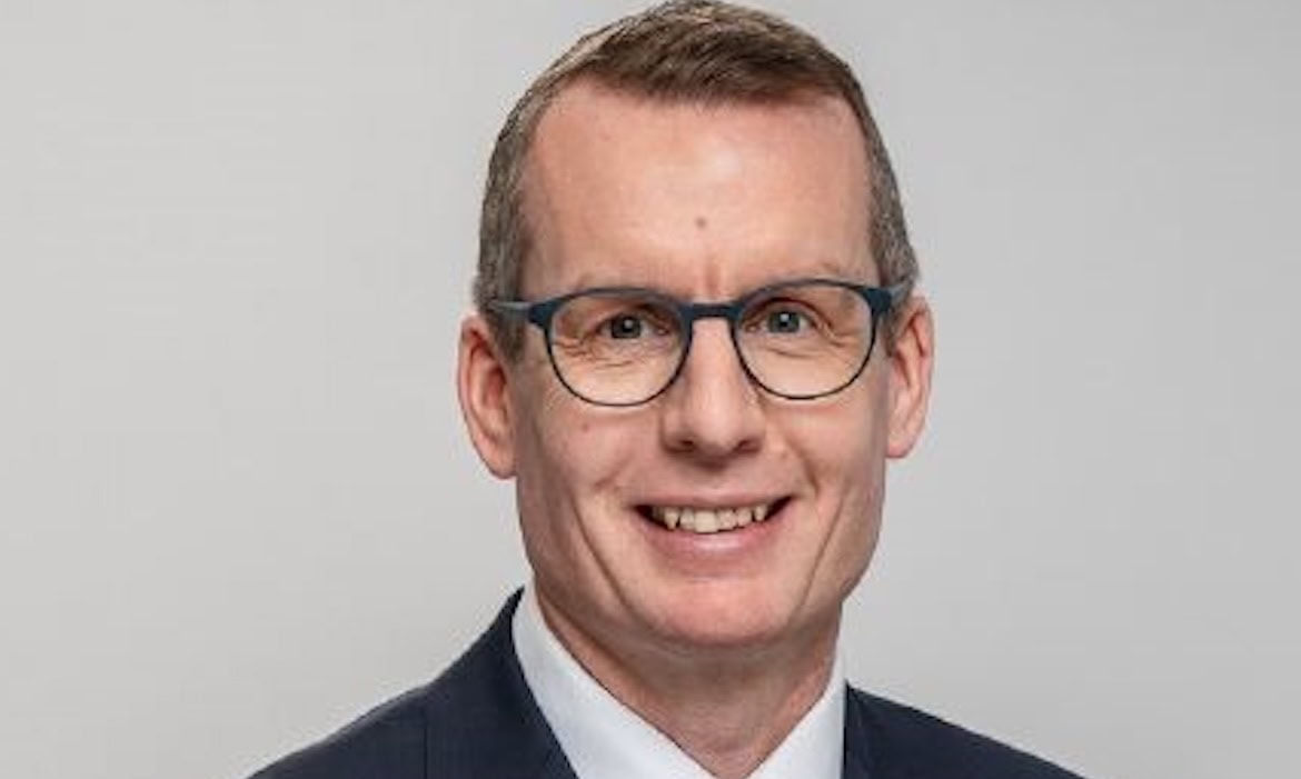 Alexander Mayer von bei der ALH: Der Versicherungsexperte ist ab 1. Juli neuer Finanzvorstand der ALH Gruppe.