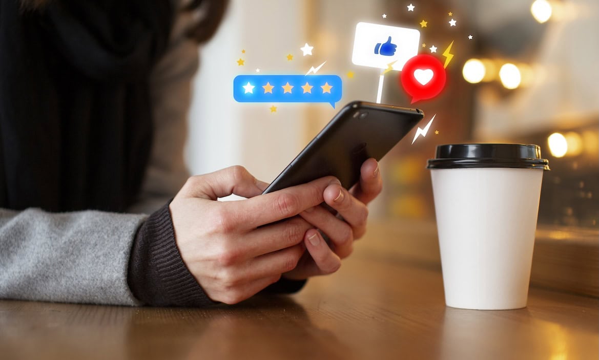 Kunde bewertet seinen Versicherer online: Servicevalue hat zusammen mit der „Bild-Zeitung“ die beliebtesten Unternehmen vieler Branchen, darunter auch Versicherer und Krankenkassen, ermittelt.