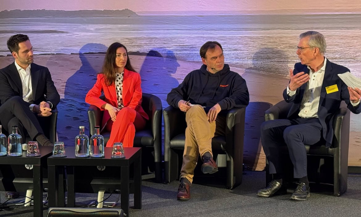 Moritz Schumann vom GDV, Cvetelina Todorova vom BVI, Hermann-Josef Tenhagen von Finanztip und Professor Martin Werding vom Sachverständigenrat der Bundesregierung (v.l.): Die Experten diskutierten beim Zukunftsmarkt Altersvorsorge über den idealen Altersvorsorge-Mix.