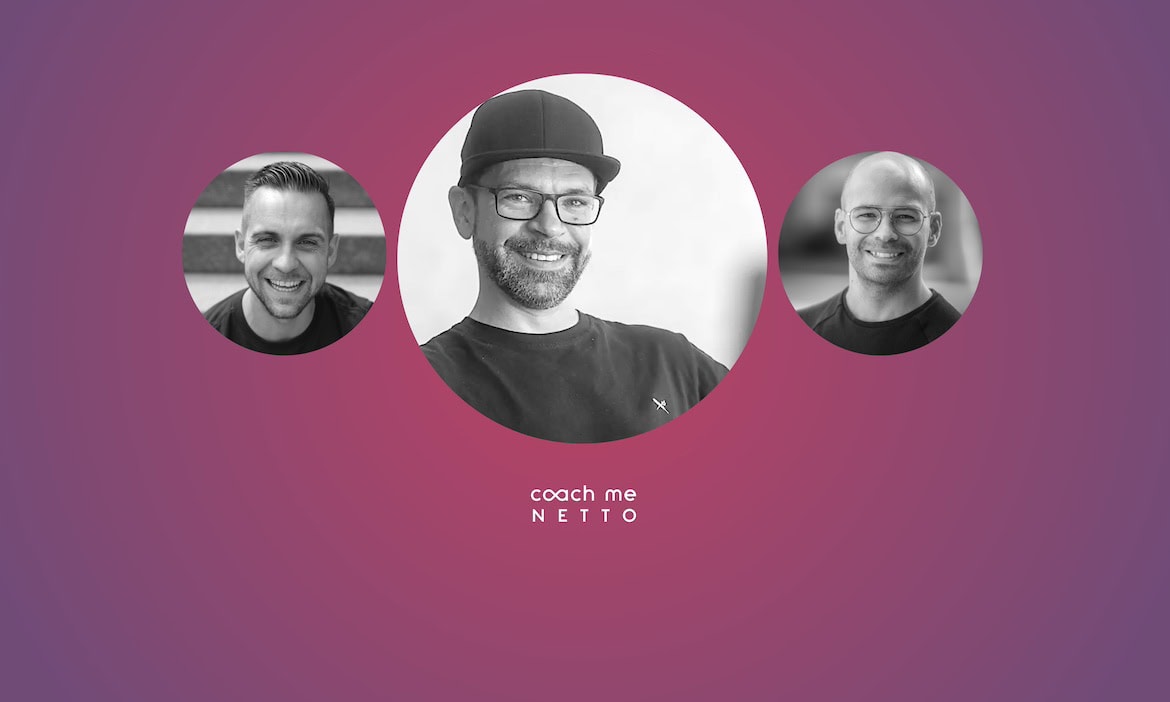 Stephan Busch (links) und Tim Schreitmüller (rechts) von CoachMeNetto interviewen Menschen aus der Branche zum Thema Unternehmertum. Dieses Mal: Patrick Hamacher.