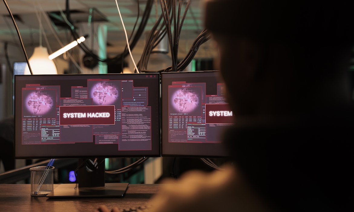 System gehackt: Private Cyberversicherung können Schutz vor Cybercrime bieten.