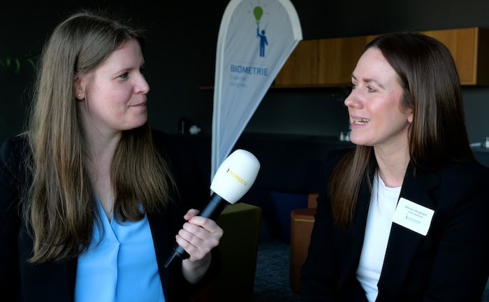 Jessica Bergman, Leiterin der Maklerdirektion Süd-Ost der Continentale, im Gespräch mit Pfefferminzia-Chefredakteurin Karen Schmidt.