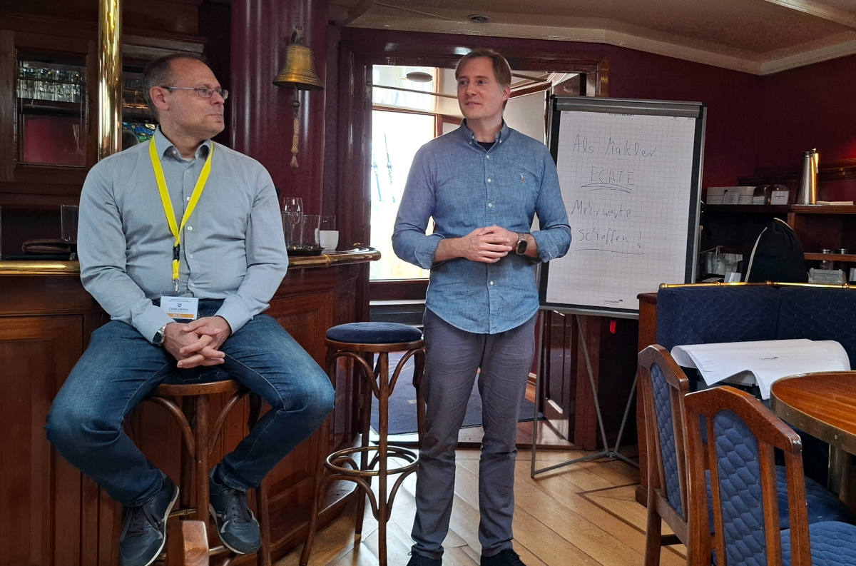 Christian Stieg (links, Concordia) und Milan Jarosch (DMB Rechtsschutz) in ihrem Workshop (Foto: Pfefferminzia)