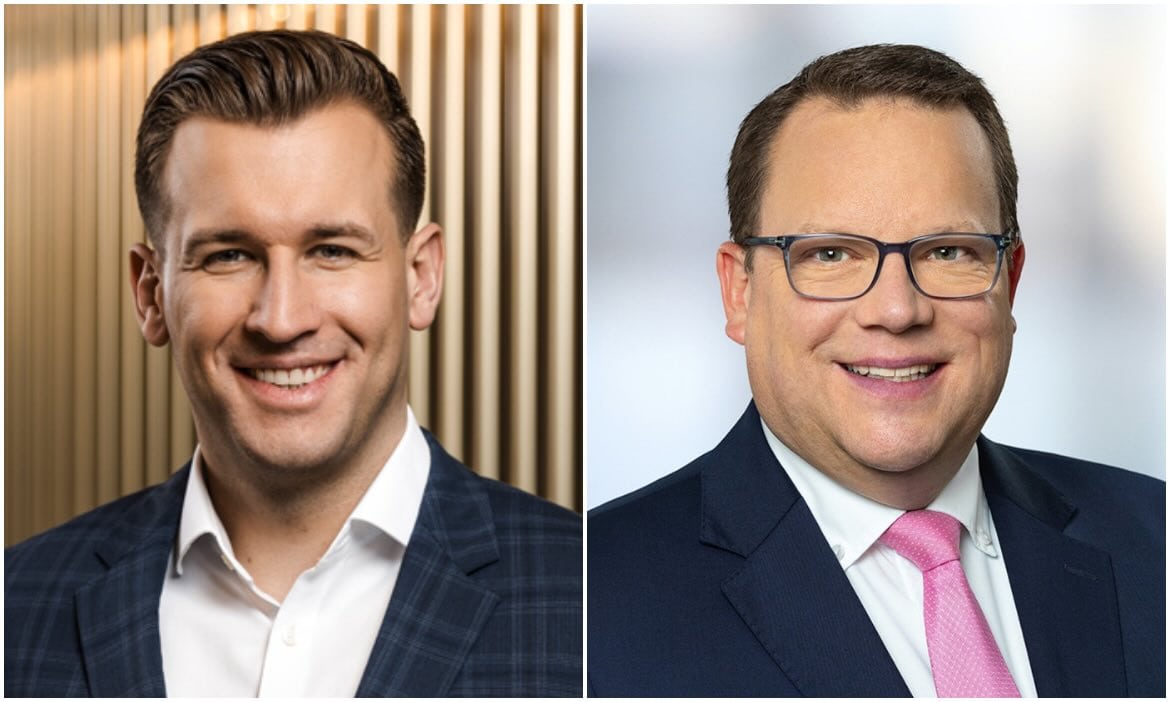 Freuen sich über die strategische Kooperation in Sachen Weiterbildung: Marvin Pfanschilling (li.), Leiter Vertrieb & Marketing bei Charta, und Martin Stenger, Vertriebsdirektor – Geschäftsentwicklung Versicherung und Altersvorsorge-Lösungen Deutschland/Österreich/Schweiz bei Franklin Templeton.