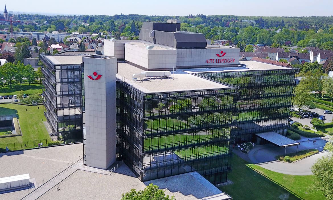 - Modernes Bürogebäude der Alte Leipziger Versicherung in Leipzig.