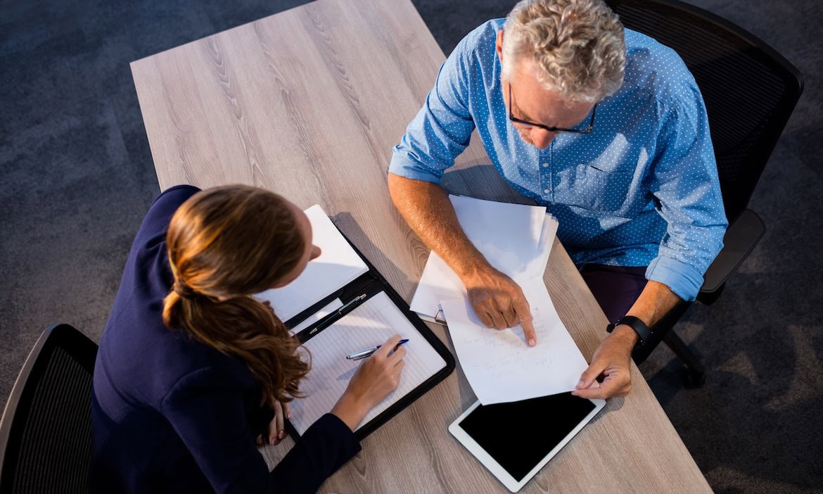 Pfefferminzia.de, Beratungsgespräch, Finanzplanung, Versicherungsexperten, Top Kundenservice.