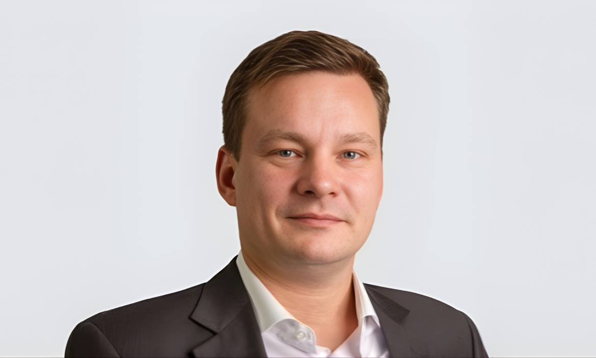 Experte erklärt NIS2-Richtlinie für Makler.